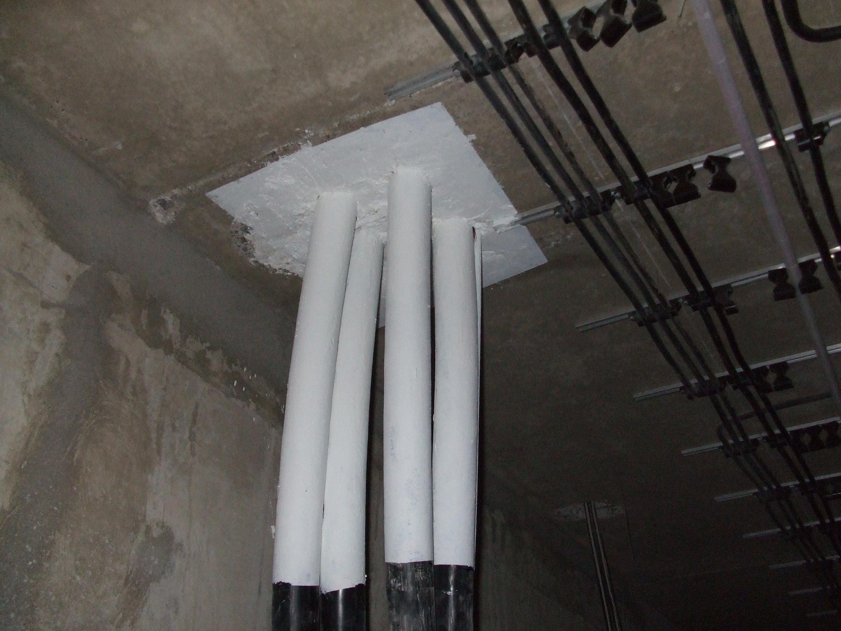 Fire-protection cable barriers 