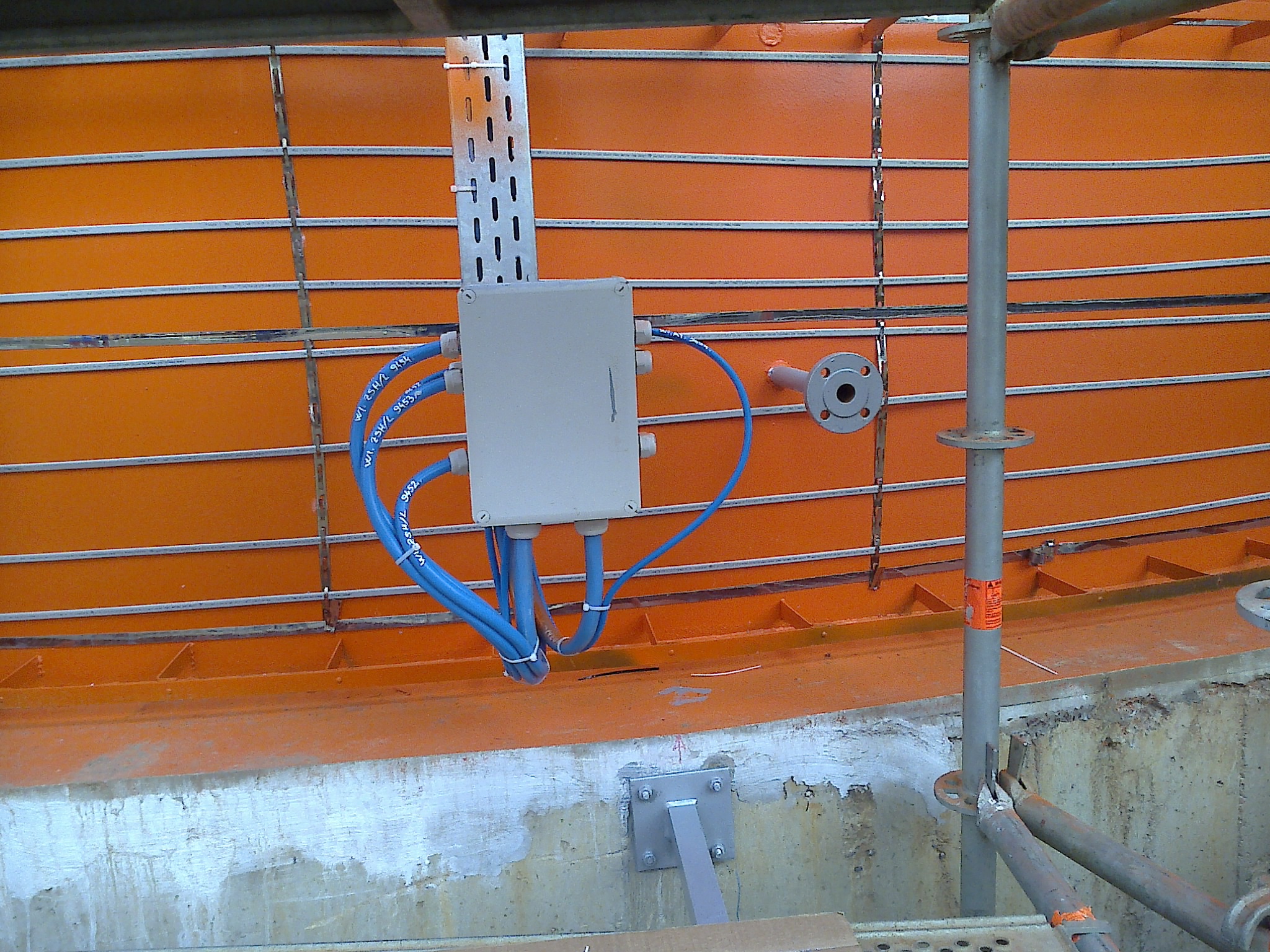 Laying of heating cables