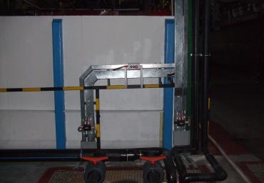 Closed cable racks