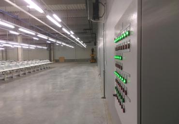 Lighting cabinet in operation
