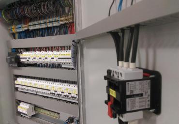 Low-voltage cabinet